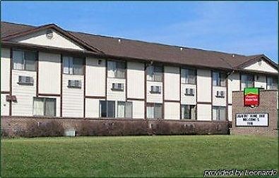 Cobblestone Inn & Suites - Trenton מראה חיצוני תמונה